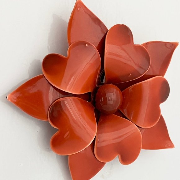 VIBRANT RUST COLOR ENAMEL Brooch, Floral Pin, Heart Shaped Petals, Approx 7cm - Picture 2 of 6
